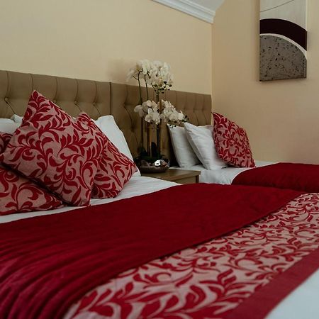 Brogans Bar & Hotel Trim Ngoại thất bức ảnh