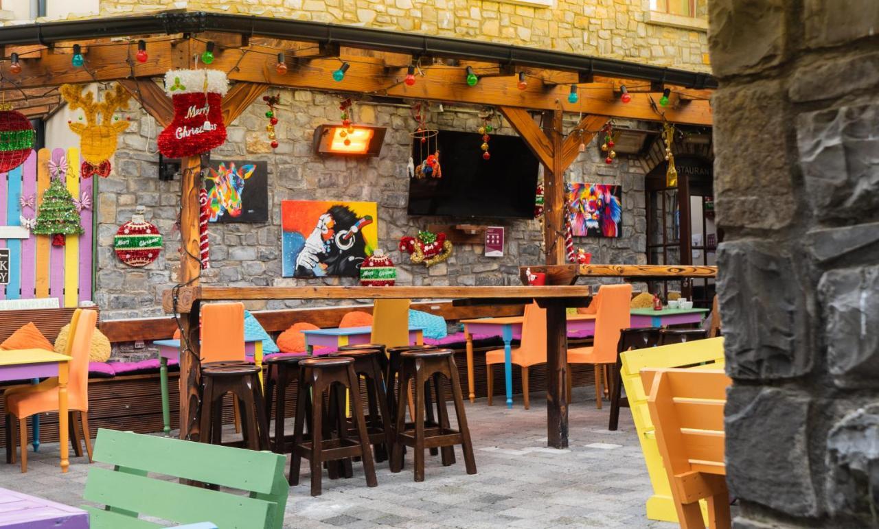 Brogans Bar & Hotel Trim Ngoại thất bức ảnh
