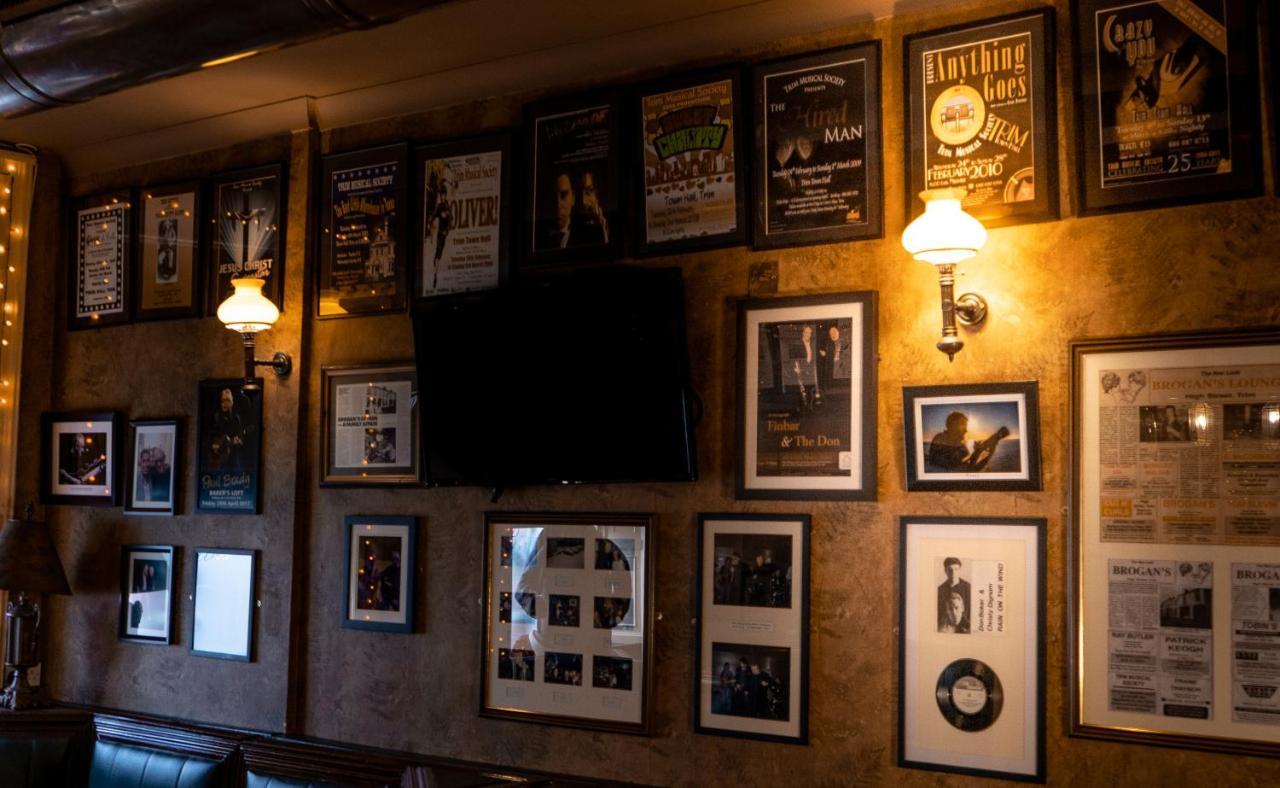 Brogans Bar & Hotel Trim Ngoại thất bức ảnh