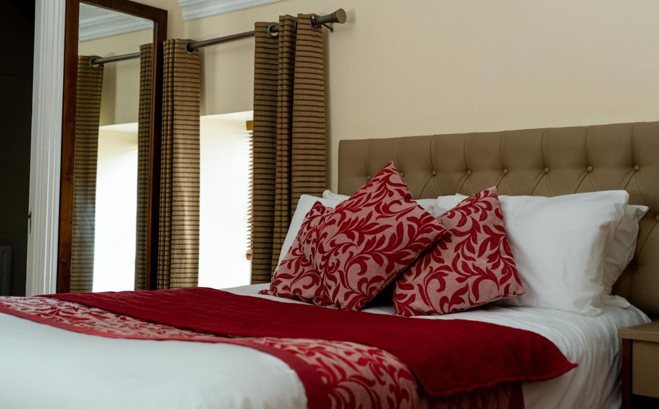 Brogans Bar & Hotel Trim Ngoại thất bức ảnh