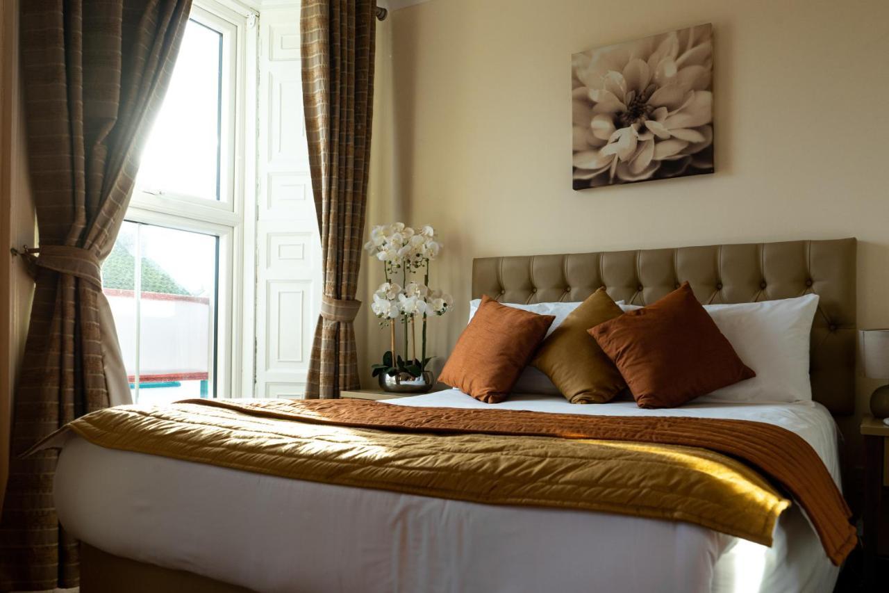 Brogans Bar & Hotel Trim Ngoại thất bức ảnh
